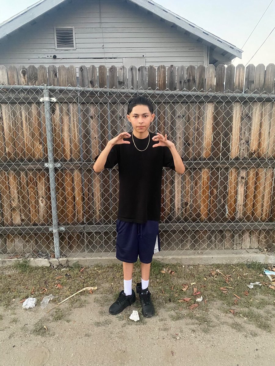 Manny2nasty559's tweet photo. #latino #teen #edgar #papi #daddy #uncut #daddy #fine #cute #baited #baits #baiting #dl https://t.co/vPz9UBJRtX