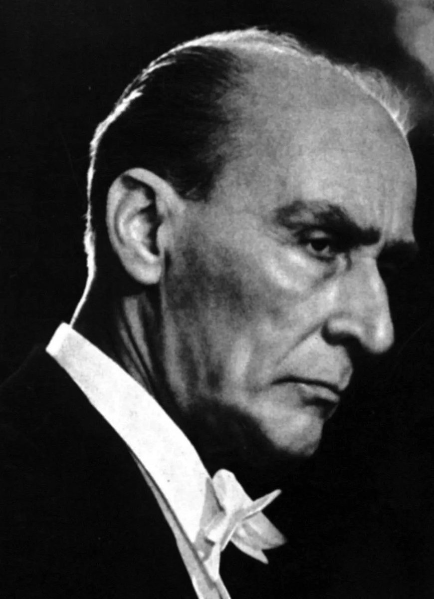 MartinGarmendi5's tweet photo. Evgeny Mravinsky nació el 4 de junio de 1903. El más importante director de orquesta en la era de la Unión Soviética. Dirigió a la Filarmónica de Leningrado durante 50 años y la llevó a ser una de las grandes orquestas a nivel mundial. Destacó como gran intérprete del repertorio https://t.co/1gmEKGAZzZ