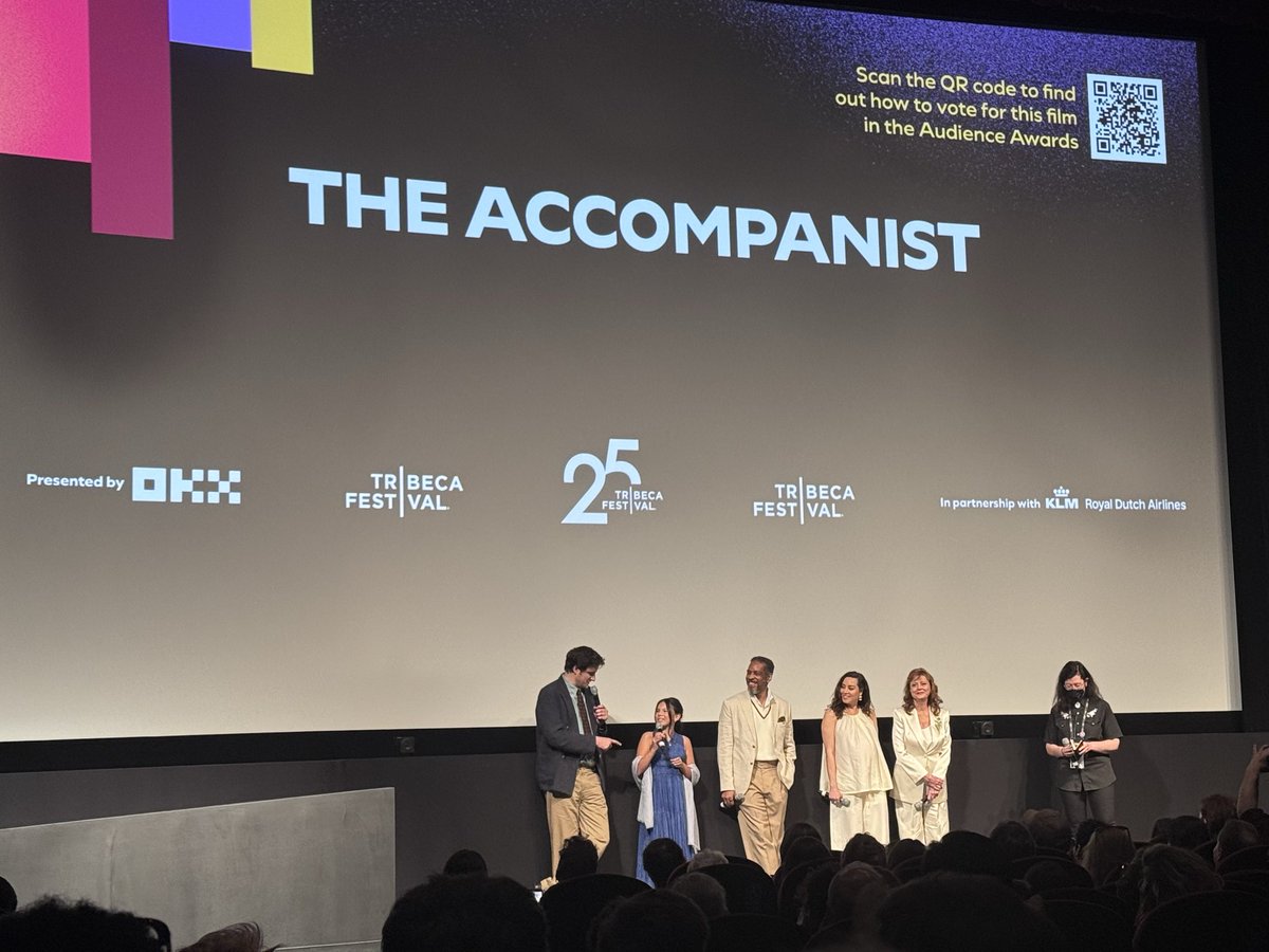ItsTheRealDel's tweet photo. Zach Woods debut feature THE ACCOMPANIST pulls all the right strings. Incredibly emotional performances from Susan Sarandon and Aubrey Plaza, not to mention a star-in-the-making 9 year old Everly Carganilla. Had some laughs but mostly feels. Loved it! #Tribeca https://t.co/RhZePVu9ar