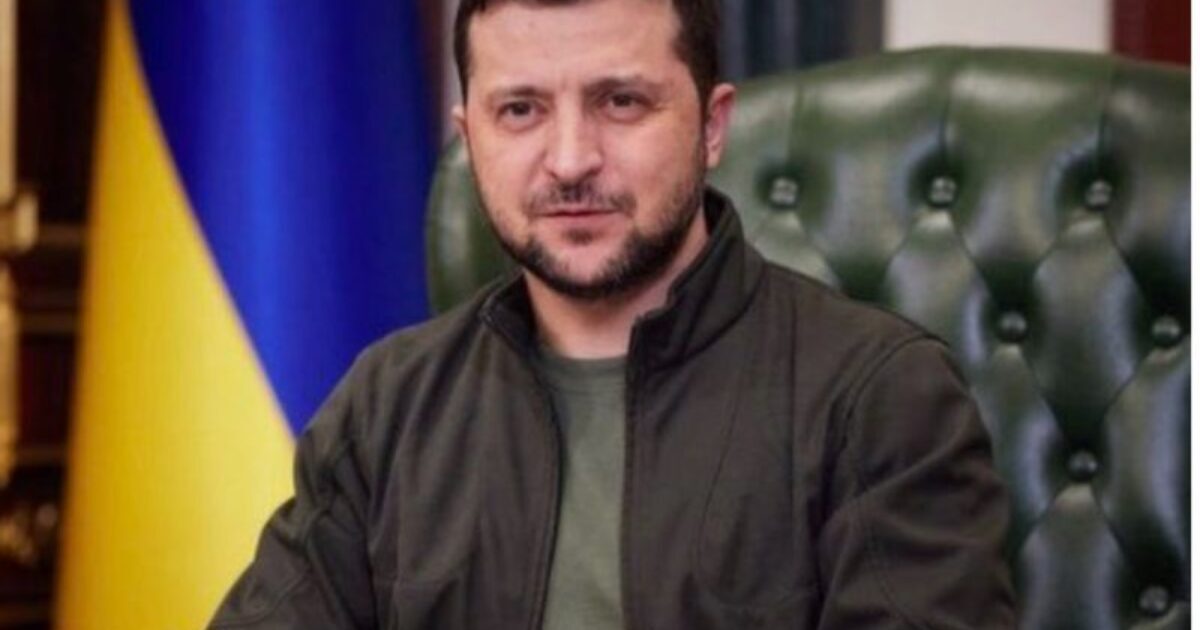 gatewaypundit's tweet photo. BETRAYAL: House Bucks Trump, Passes Ukraine Aid Package with $9 BILLION to Ukraine and Sanctions on Russia – Here Are the 18 Republicans Who Voted Yes

READ: https://t.co/F2h0S49cXQ https://t.co/Ja6HSPZMLb