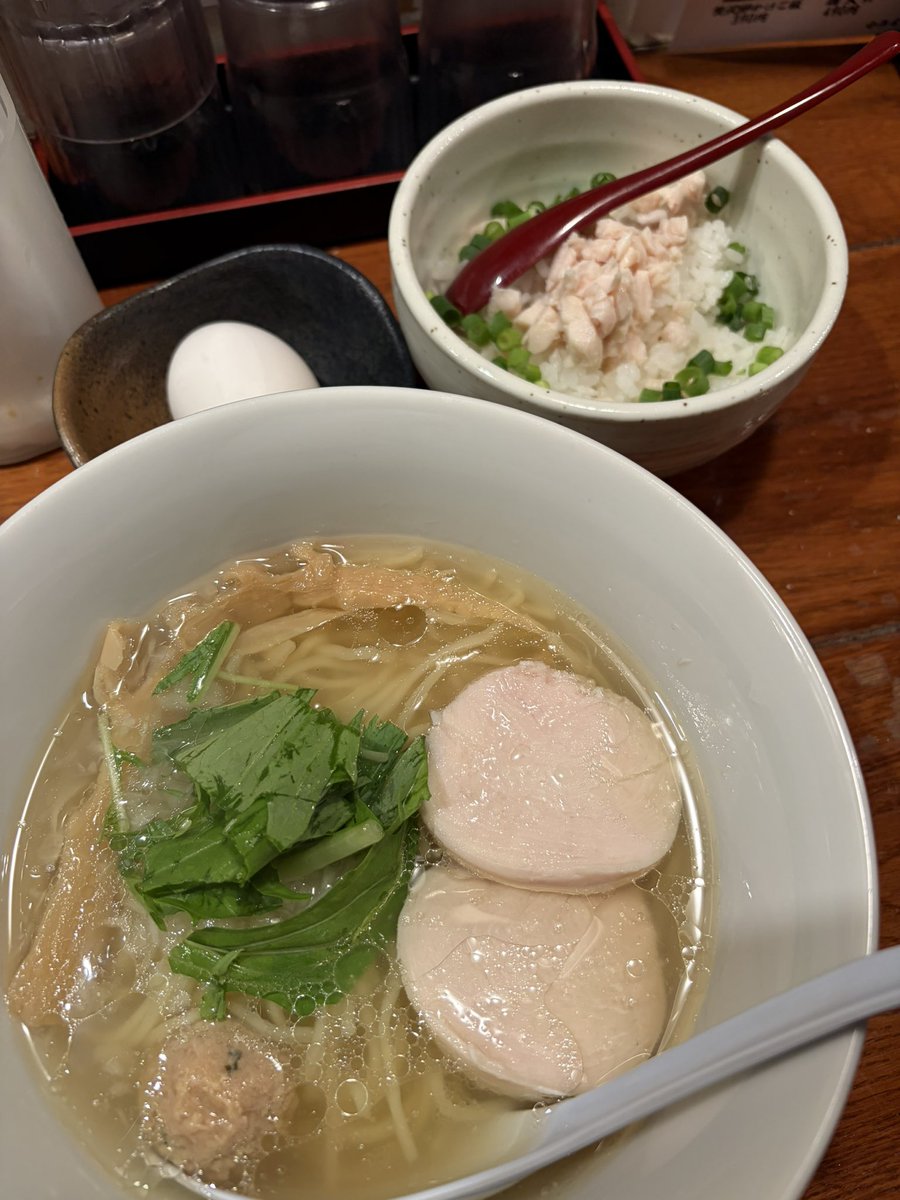 taterabbit's tweet photo. 昨夜のらめん
初、鶏そばみつ葉！
鶏白湯(ﾟДﾟ )ｳﾏｰ

#鶏そばみた葉
#らめん https://t.co/cKlMAKk0Ea