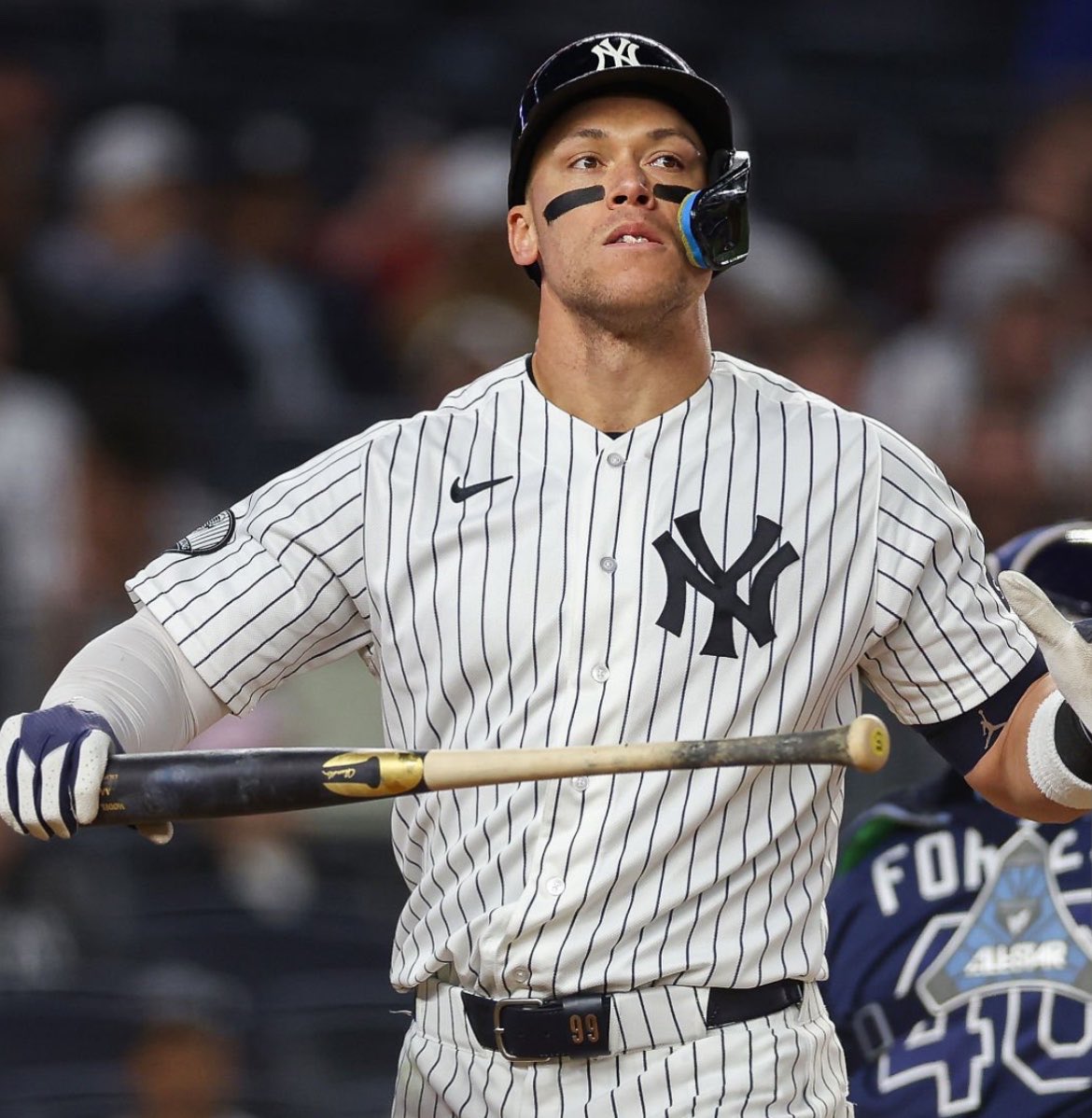 JustBB_Media's tweet photo. Aaron Judge has been diagnosed with a stress fracture of the first rib on his right side, per @BryanHoch

He will be reimaged in approximately 4-6 weeks and is “expected to return at some point this season.” https://t.co/Kbrd8FznwD