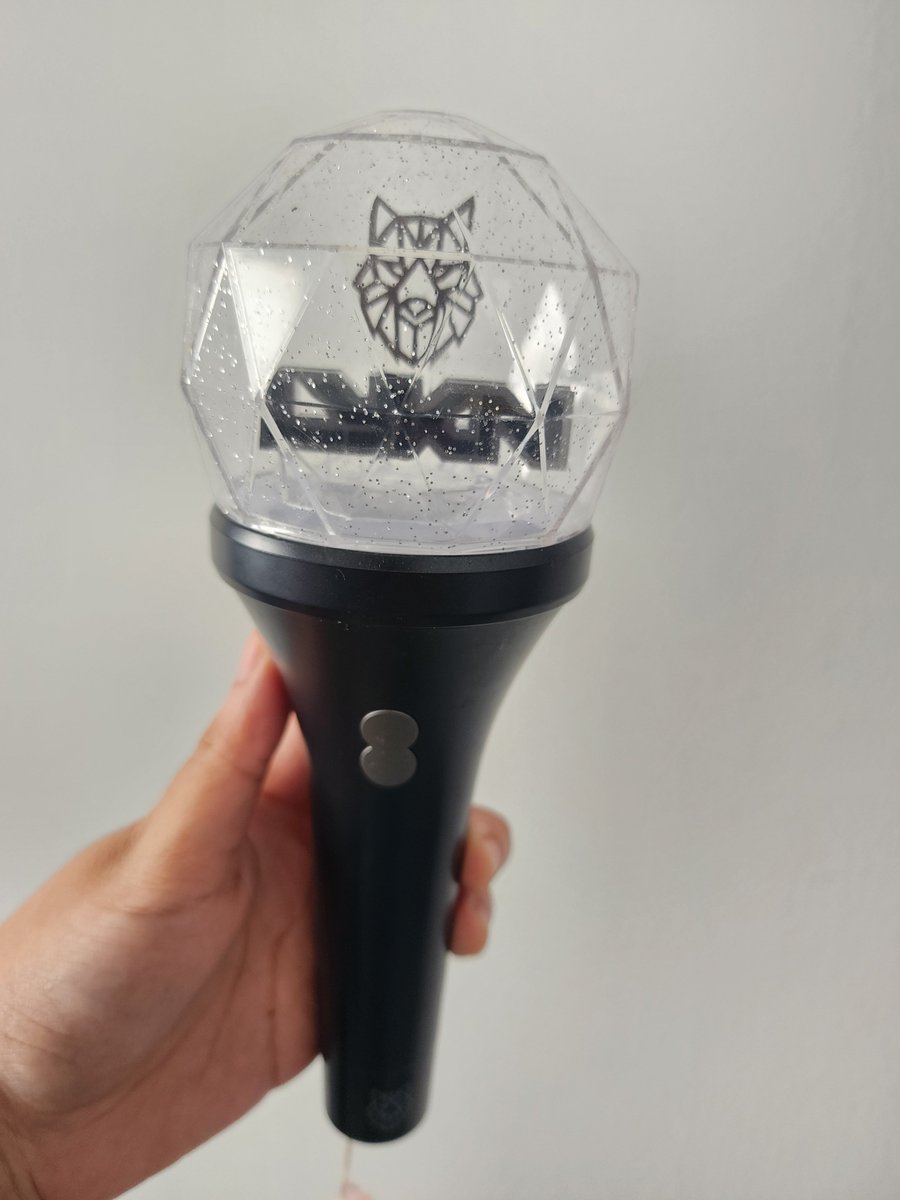 Mewi_BW's tweet photo. 🐺 ปล่อยแท่งไฟ LYKN 

 Ver.1 — 1200฿ รวมส่ง

ไม่ได้การ์ด

#ตลาดนัดgmmtv #ตลาดนัดLYKN https://t.co/GfgiOUwnX6