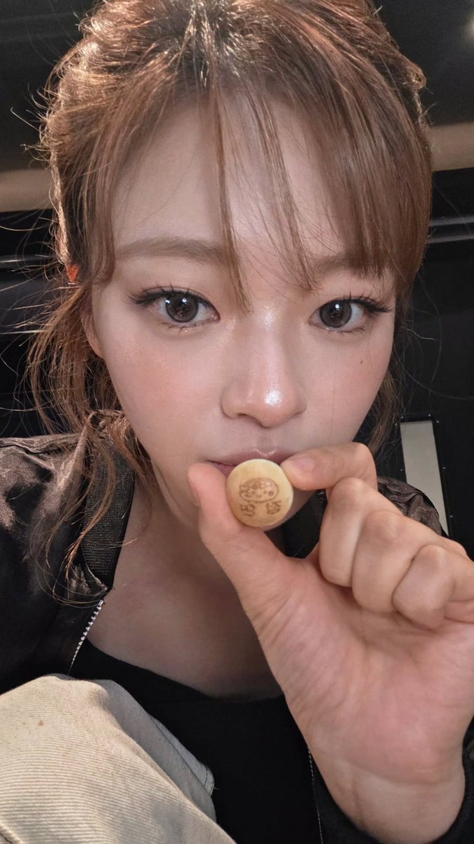 Dooboohanmo's tweet photo. 졸라 커요미 https://t.co/CyQ3heVZmR