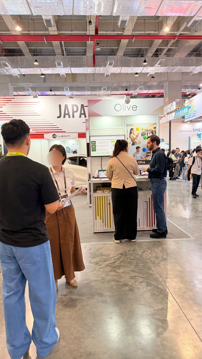 OliveWeSenseYou's tweet photo. COMPUTEX / InnoVEX 2026 本日最終日となります🙌
Oliveブースにて、弊社の状態可視化技術「LaCause」を体験いただけます👀
本日の開場は15時30分までです⏰
ぜひ皆さんのご来場をお待ちしております✨

#COMPUTEX2026 #InnoVEX2026 #Olive #LaCause #台北 https://t.co/UpzlPls1gA