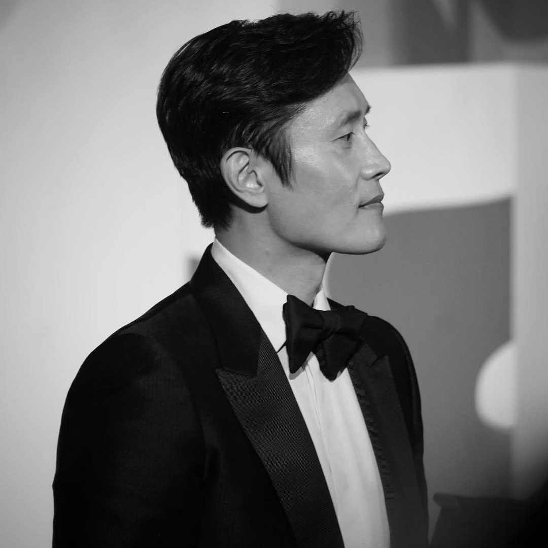 sweetblueberryx's tweet photo. Lethal side profile https://t.co/URFkfF5SJ0