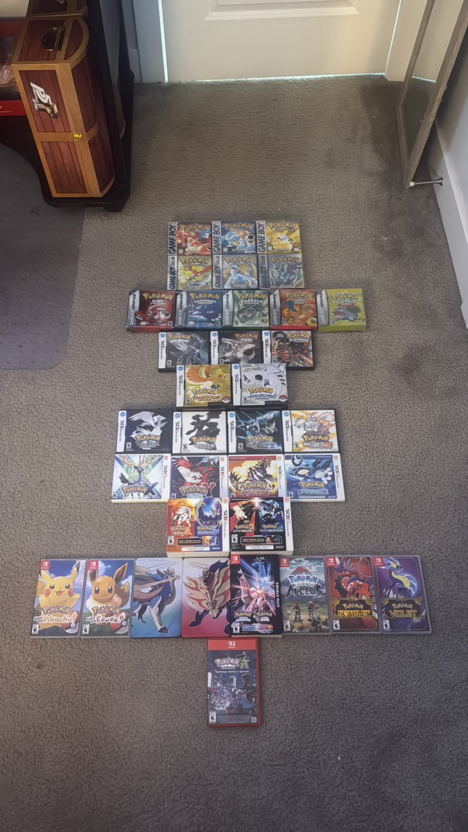 JaramilloLegacy's tweet photo. Got em all baby.
#Pokemon #Pride https://t.co/jvYg2pH0Ku