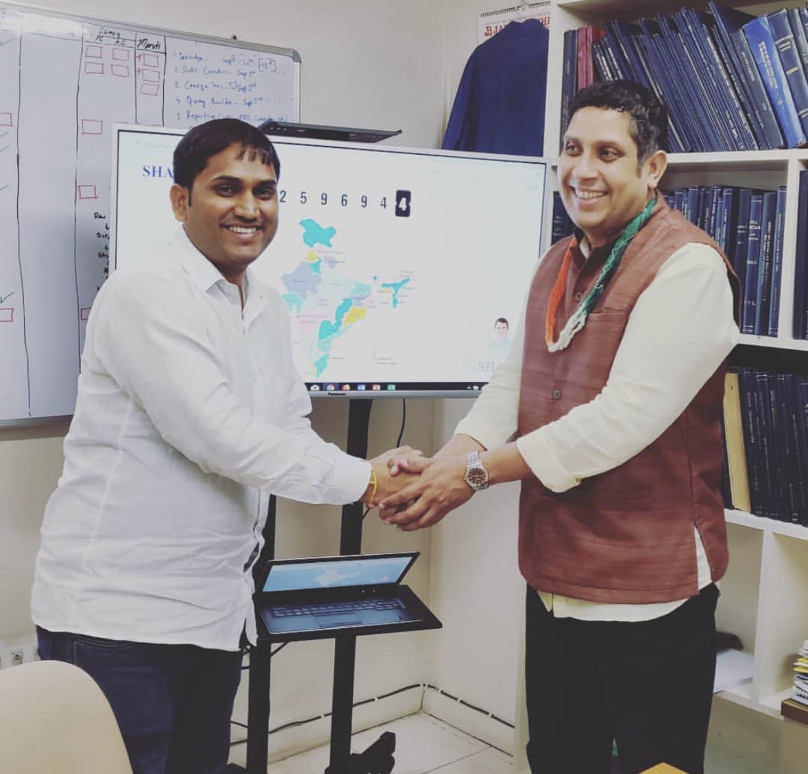 vishal_INC's tweet photo. Heartiest congratulations to our Chairman, Shri @pravchak ji, on being declared the Rajya Sabha candidate from Tamil Nadu, representing our grand alliance for Social Justice.

Incredibly proud to work under your vision at the Data Analytics Dept. Wish you the very best!

#RajyaSabha #TamilNadu #SocialJustice #Congress