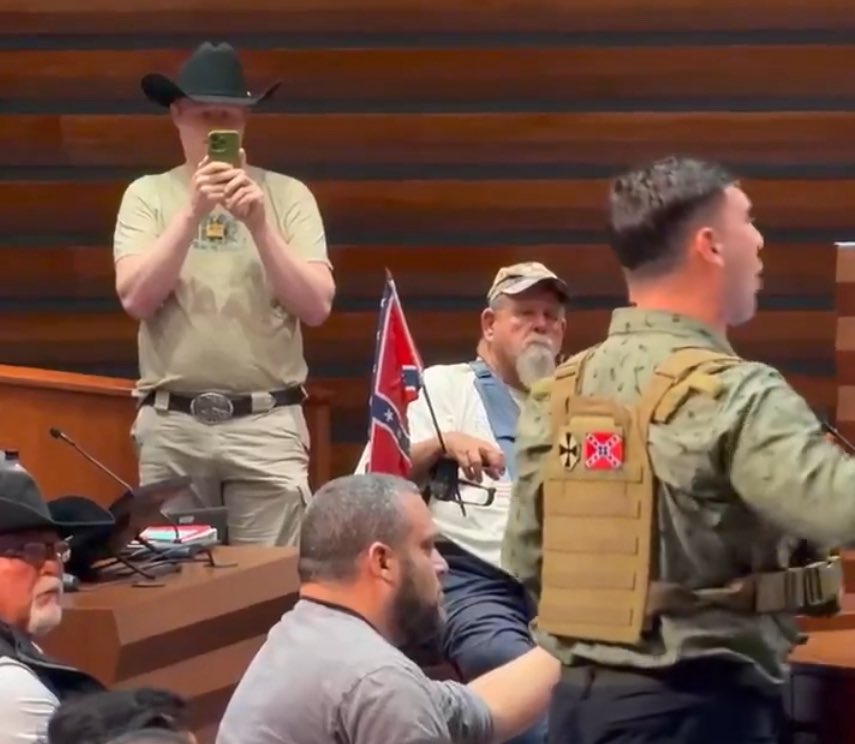 CHR1S808's tweet photo. @ChaddLast @Forty1_0 And also this is a republican right winged influencer so no, they did not vote for joe biden and you wouldn’t believe it…. a confederate flag 😱 its like a moth to a flame https://t.co/OZvnJQFIAd
