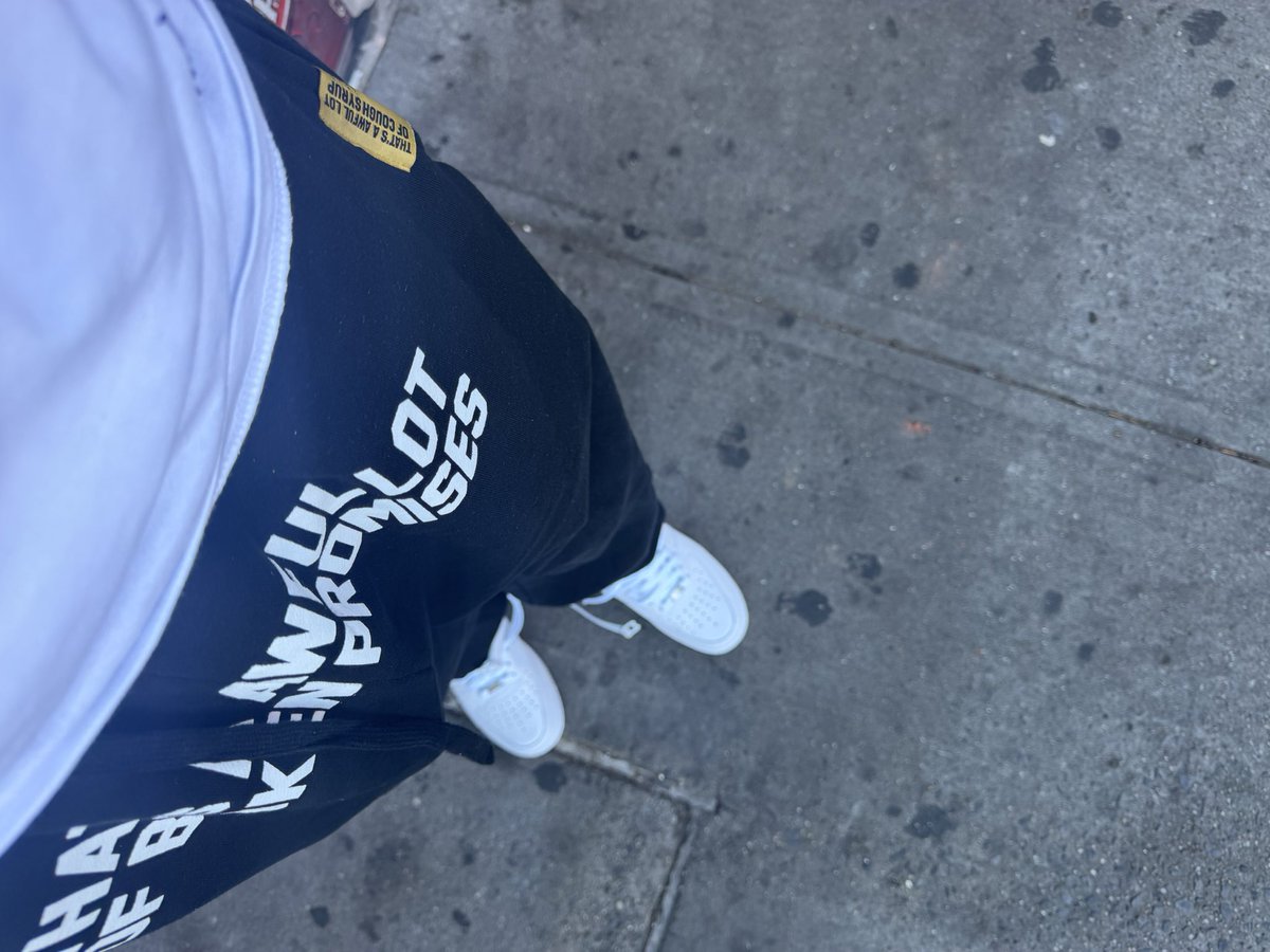 Campaignflacko's tweet photo. Somewhere nNa stuy https://t.co/i8VsVojDVv