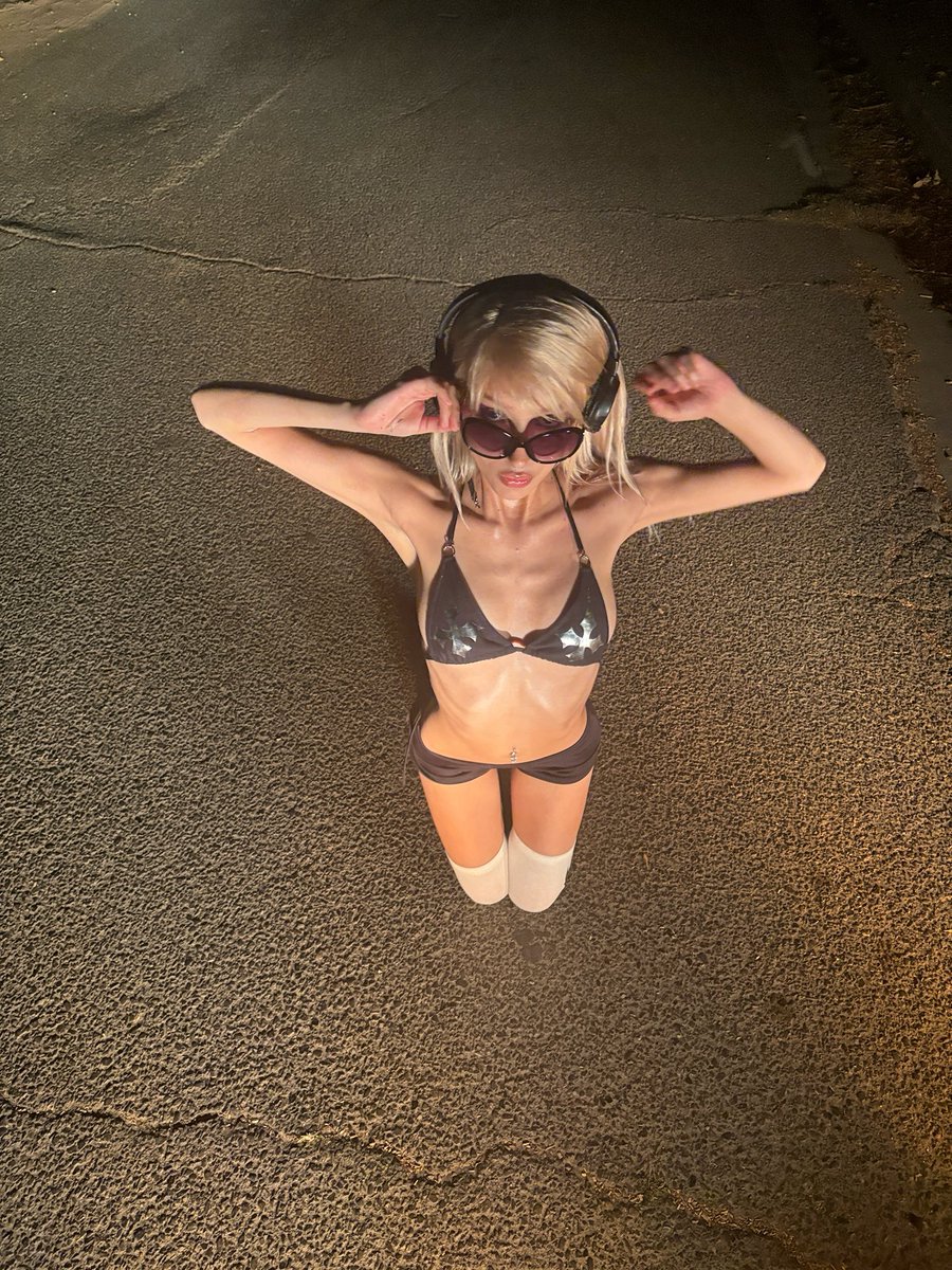vivinellaa's tweet photo. New post on the gram🕸️ @ avi.vian2✨ https://t.co/kklI0R6GAy