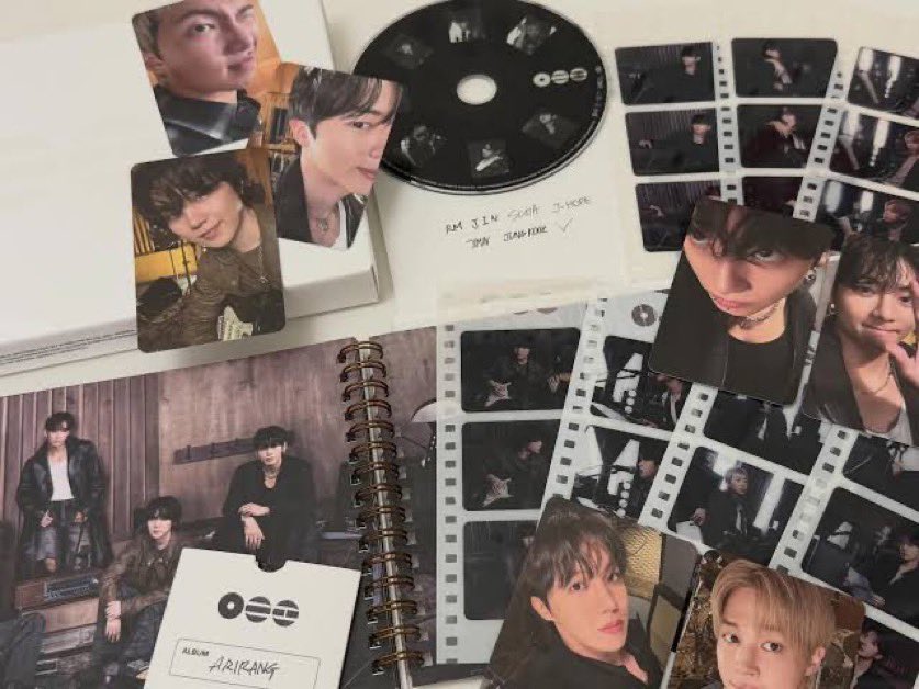 thviad0's tweet photo. REPASSE DE ÁLBUM!

rooted in music version LACRADO
67 (pra mim) + freteS (pra gom)
ceg da kiwicegs (+100 fbs)

reservo com certeza de compra! https://t.co/8Qm2ZPOOMl