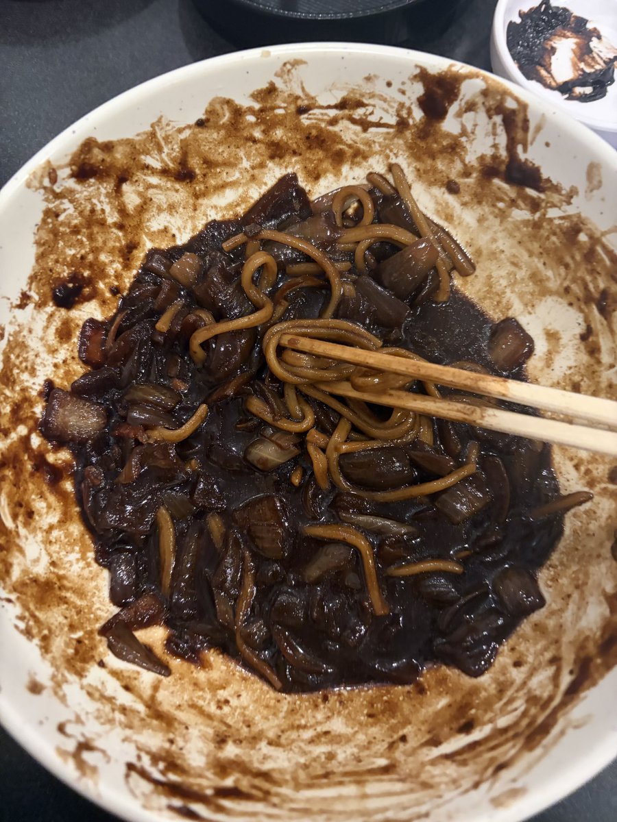 wanispam's tweet photo. I got it but i already started eating  😔 https://t.co/WXv6ydUlpe