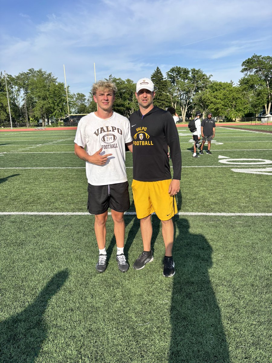 T_Sev8's tweet photo. had a great time competing at @valpoufootball camp today. Thank you to @CoachFlo12 for invite  and all of the other  coaches and staff for the opportunity. Look forward to getting back on campus!! https://t.co/gWiXnAXC38