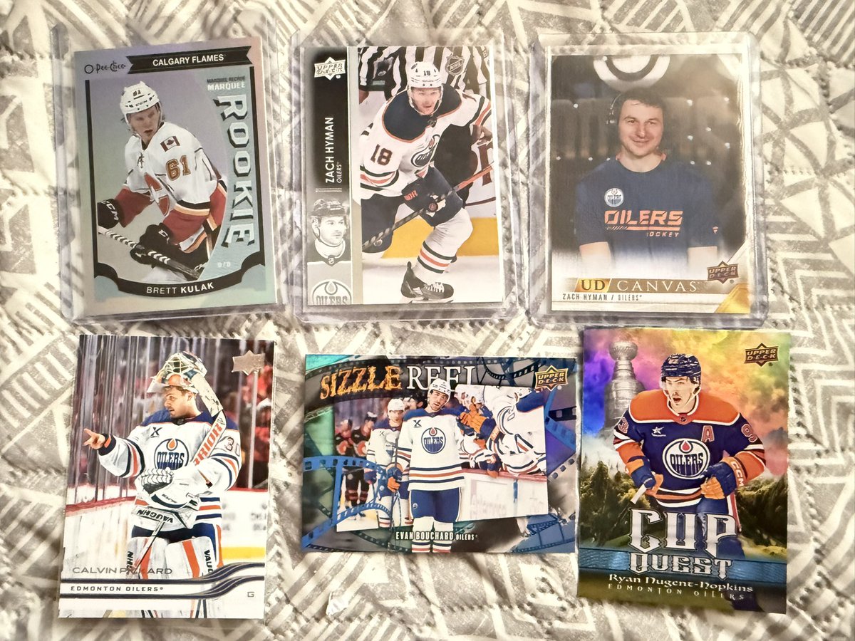Oilers1827's tweet photo. Today’s card Haul 😎 https://t.co/5sS37GdgX8