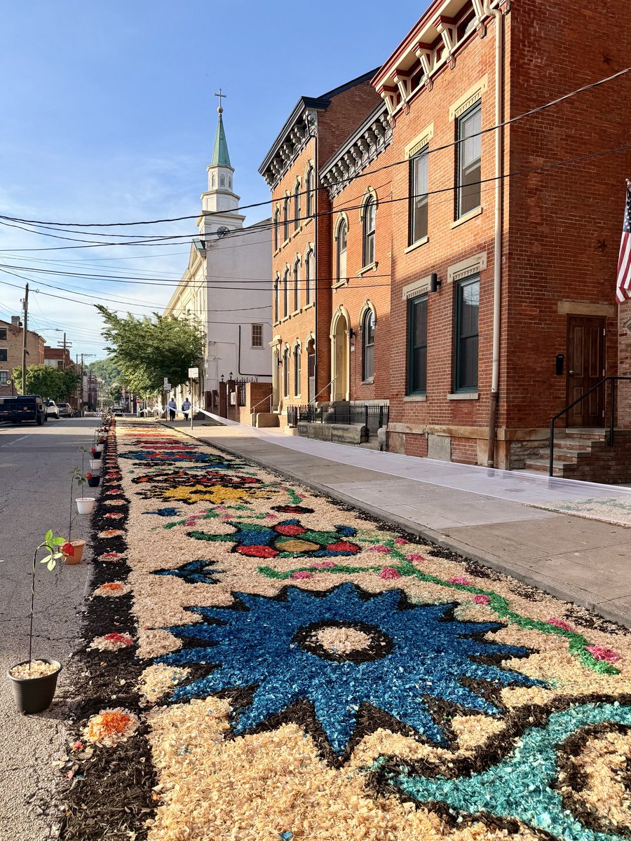logan501's tweet photo. “The Carpets” at Old St. Mary’s are insanely beautiful 🌞 https://t.co/CKdqezwtJD