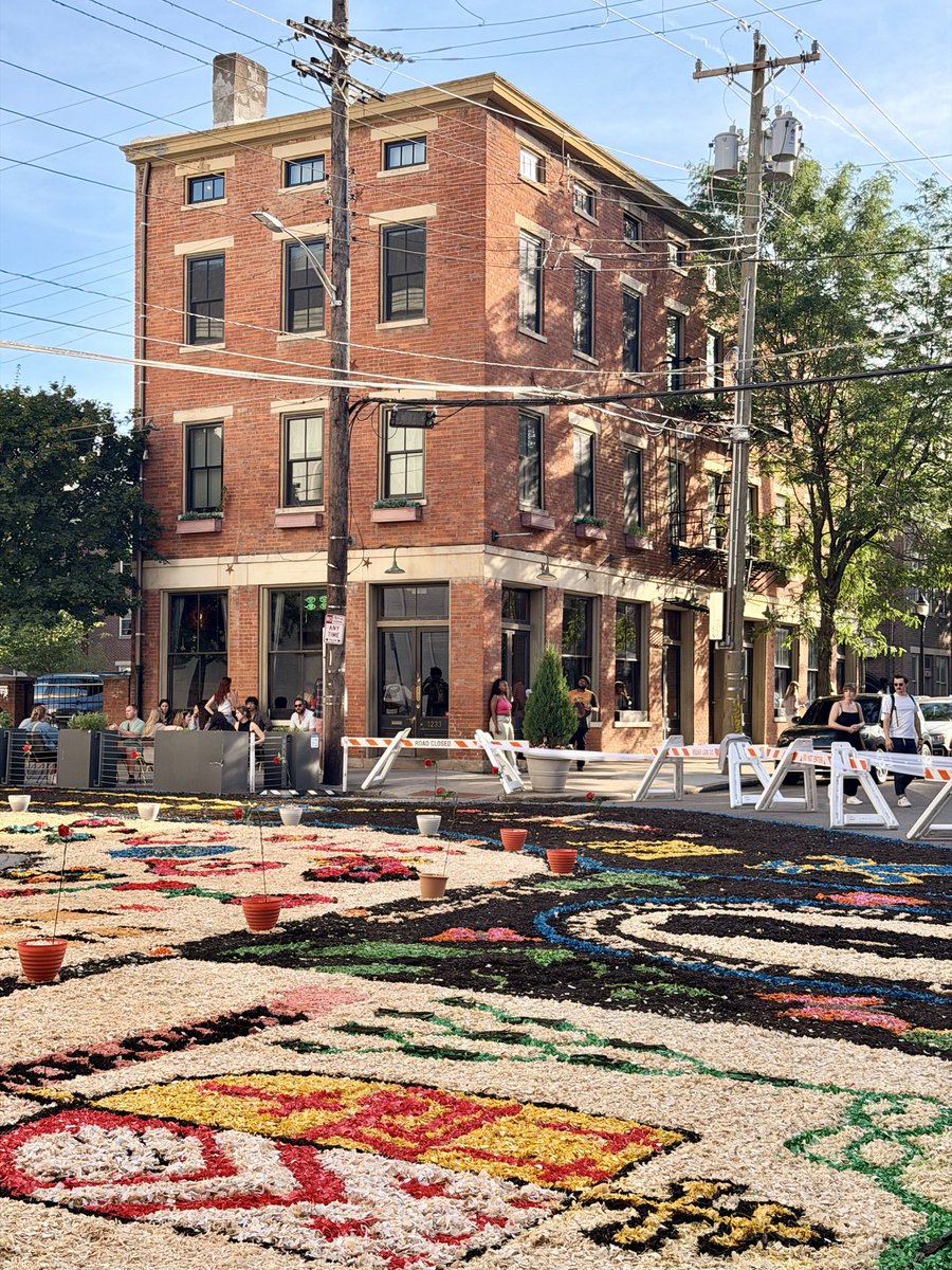 logan501's tweet photo. “The Carpets” at Old St. Mary’s are insanely beautiful 🌞 https://t.co/CKdqezwtJD