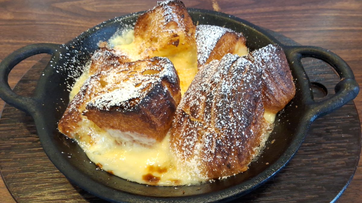 GoldwingSenCha's tweet photo. ジョナサン川崎宿河原店にて
リピート。
紅茶とハーゲンダッツクッキー＆クリームのフェア
でしたので試したところ
ザ無難！
ハズレではないガチャと言ったところでした。
特にクッキー＆クリームだけ注文できるのは
コスパ良く良心的ではなかろうか。 https://t.co/lV7uTpZU5R