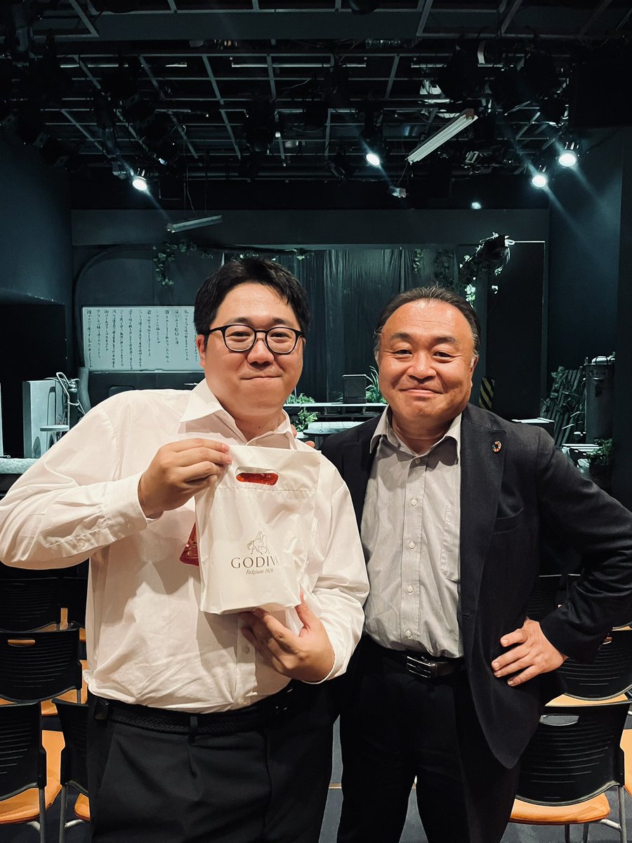 jinetetom's tweet photo. 2026.6.4
何とかスケジュールをこじ開けて
僕の大好きな永野監督出演の
舞台「カタルシス」を観劇🎭
⁡
特徴的な役に役者として益々磨きがかかってた
映画監督としても戻ってきて欲しいな
⁡
カタルシスをぜひ体験しに行ってみてください
6/7まで新宿シアタートップスにて

#カタルシス https://t.co/KphzjLbmS0