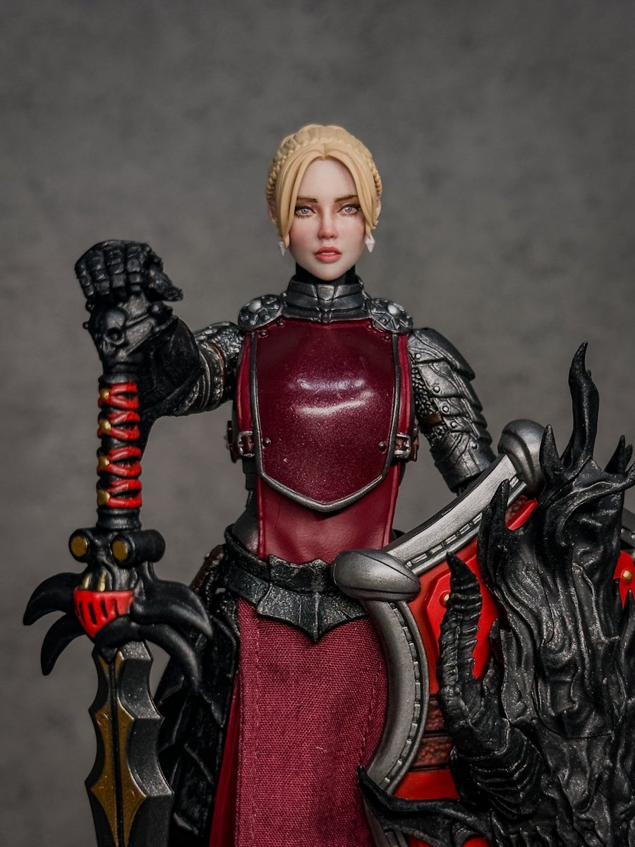 bucky_spike's tweet photo. カスタムヘッド新作
「紅蓮の姫騎士（ぐれんのひめきし）」
本日リリースしました！

ちなみに
BOOTHの商品説明欄に参考設定としてキャラプロフィール記載していますが、あくまで参考用なので名前もプロフもオーナーさんの好きなようにキャラ設定してくださいね https://t.co/4y9aA6TqMU