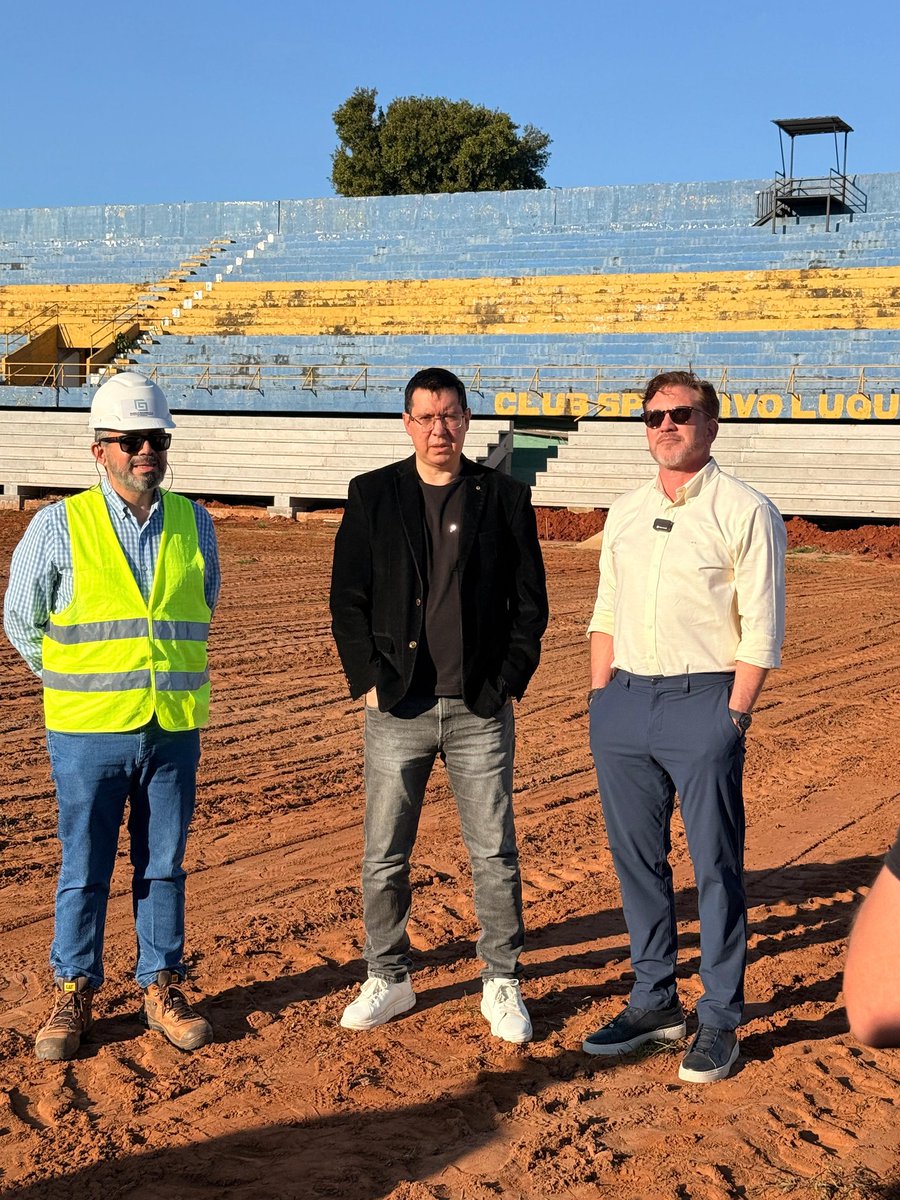 BrunoPont's tweet photo. Siguiendo su recorrido por los estadios en construcción del país, el presidente de la @CONMEBOL, @agdws, visitó esta tarde las instalaciones del club Sportivo Luqueño. Durante el recorrido, constató el gran avance de las obras de modernización, un proyecto histórico que transformará la infraestructura de la institución luqueña. 🇵🇾⚽