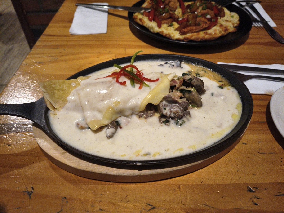 Singchronya's tweet photo. Dinner~ https://t.co/v7JkTqdmYF
