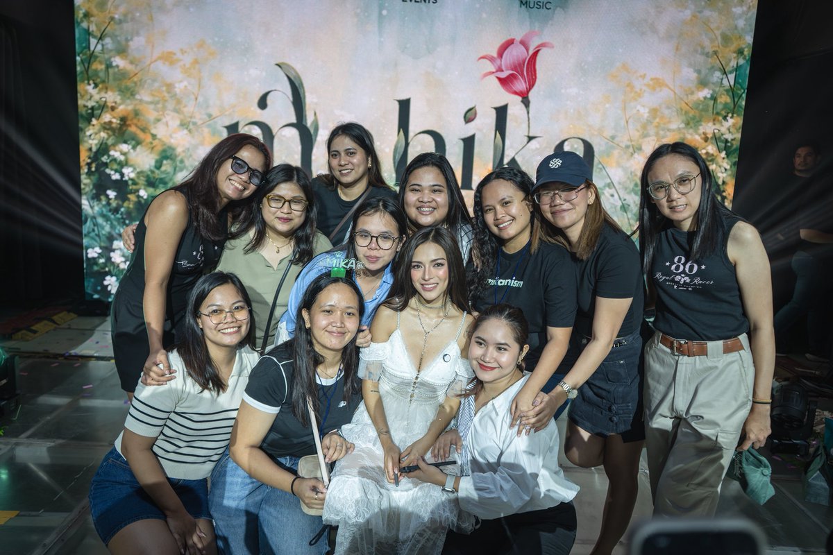 StarMusicPH's tweet photo. What a magical night! 

Thank you so much for showing up for our dearest magical girl, #MikaSalamanca ༄˖°.ೃ࿔*:･

You may get your photos here: https://t.co/jJmnuF3W3j

Continue streaming 'Mahika' 💚

#Mahika #StarMusicPH #ABSCBNEvents https://t.co/N5EAQWpPjE