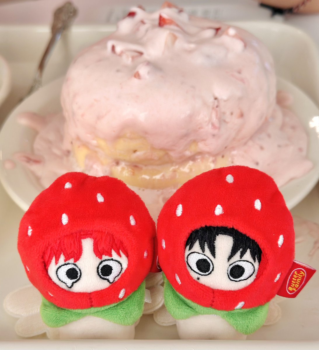 Som_HaJA's tweet photo. 한 입거리 딸기들 🍓🍰❤️

#쭈구러져요_쭈굴유딘 
#찌그러져요_찌글래빙
#솜놀하자 https://t.co/I2YALFKJ89