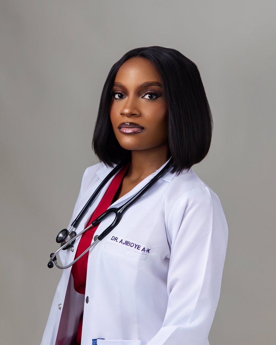 Adesewamd's tweet photo. The girl God Showed unwavering mercy 
Reintroducing
Dr Ajiboye Adesewa 
Bsc Biochemistry 
MB;BS Bowen 
#AstraAspera https://t.co/F6vvSXlLS2