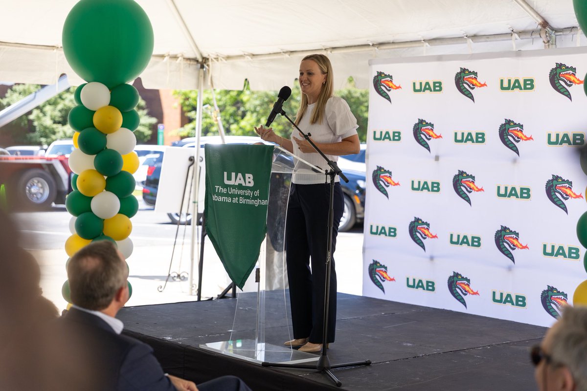 UAB_Athletics's tweet photo. Groundbreaking ✅

Thank you to all of the speakers and to those who attended today’s event! 

#WinAsOne https://t.co/402wcLTNGy
