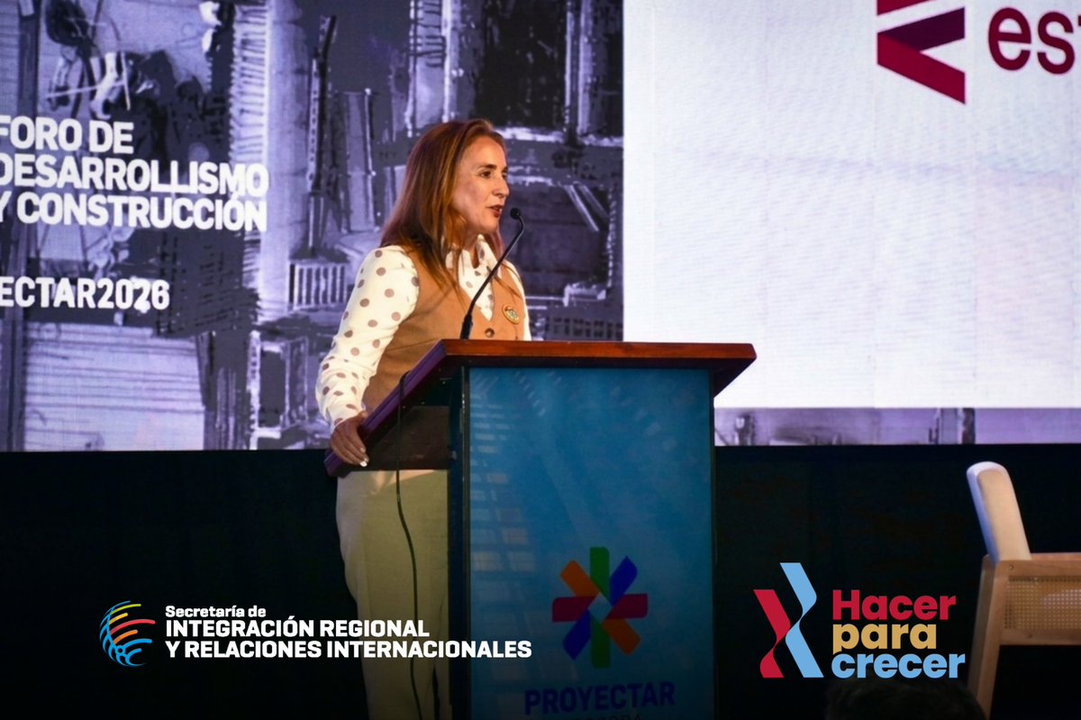 SecIntegracion's tweet photo. 4ta Edición del "Proyectar Córdoba 2026"

Se puso en marcha una nueva edición de Proyectar Córdoba, un espacio de referencia para el sector desarrollista y de la construcción que, por cuarto año consecutivo, reúne a actores clave vinculados a la inversión, el desarrollo urbano y la construcción. El evento es organizado por la Cámara Empresarial de Desarrollistas Urbanos de Córdoba (@CEDUC4) y @LAVOZcomar.

La participación de representantes de cámaras empresarias y referentes del sector desarrollista de diez provincias argentinas refleja la relevancia que ha alcanzado este encuentro como ámbito de intercambio, generación de vínculos y búsqueda de soluciones a desafíos comunes vinculados al crecimiento, la infraestructura y el acceso a la vivienda.

En este marco, Córdoba continúa consolidando espacios de articulación entre el sector público y privado, entendiendo que el trabajo conjunto es fundamental para impulsar inversiones, generar empleo genuino y acompañar el desarrollo sostenible de nuestras comunidades.

Estuvieron presentes la vicegobernadora @myriprunotto; el ministro de @MinAgriCba, @SergioBussoOK; el ministro de @vinculacioncba, @miguelsiciliano; el intendente de Córdoba, @PasseriniOk; el secretario de Integración Regional y Relaciones Internacionales, @carlosmassei; el presidente de CEDUC, Martín Teicher, junto a su comisión directiva; el gerente general de La Voz del Interior, Juan Tillard y representantes de cámaras empresarias.

#HacerParaCrecer
