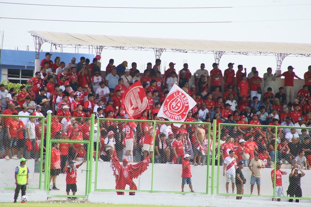 VisitantesPE's tweet photo. Hinchada del Juan Aurich en el Estadio Municipal de la Juevntud de Chongoyape visitando a Dep Lute por Liga 3 2026 https://t.co/idTQ5FhRVp