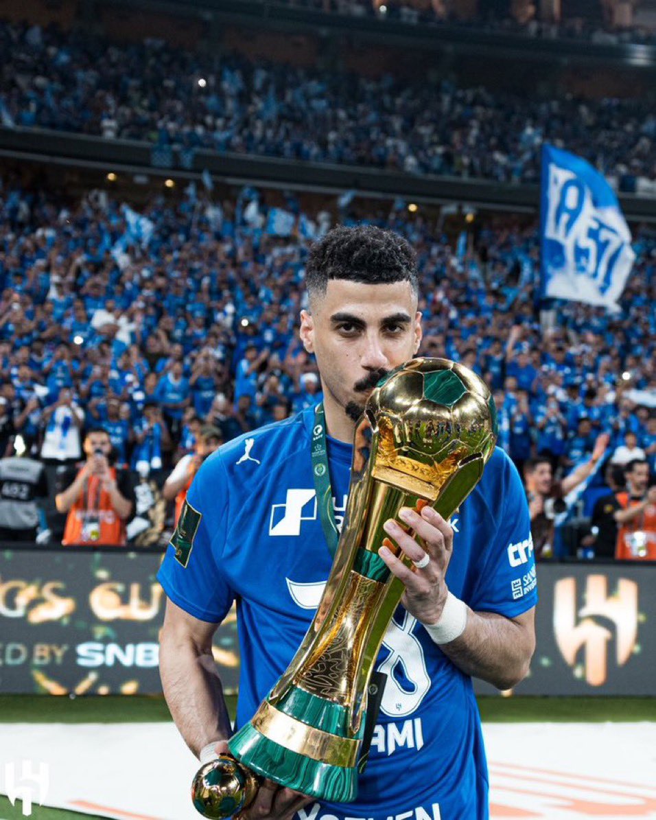 N_140N's tweet photo. @1Jly304496 @Nfcdiario عندك مثل هذا؟ https://t.co/Z3SMLSvZ5f