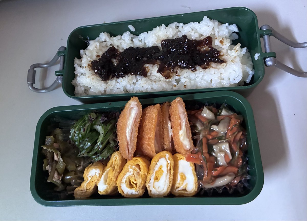 aooox's tweet photo. #お弁当 
#お弁当記録 

今日こそは！お土産買うぞ！！！ https://t.co/jzxyxWZHy5