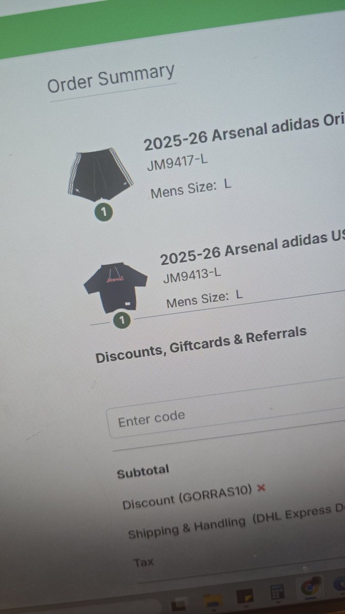TabloideGunner's tweet photo. Salio compra del campeon de Premier League en la pagina de @classicshirts y como siempre usando el codigo de @GorrasCavs 

bancan chat? https://t.co/dUlWBFwzls