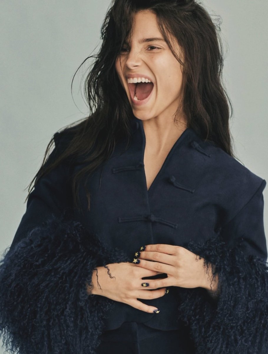 PN92536's tweet photo. this photoshoot has me in a chokehold https://t.co/Dx5bZ9GlNn