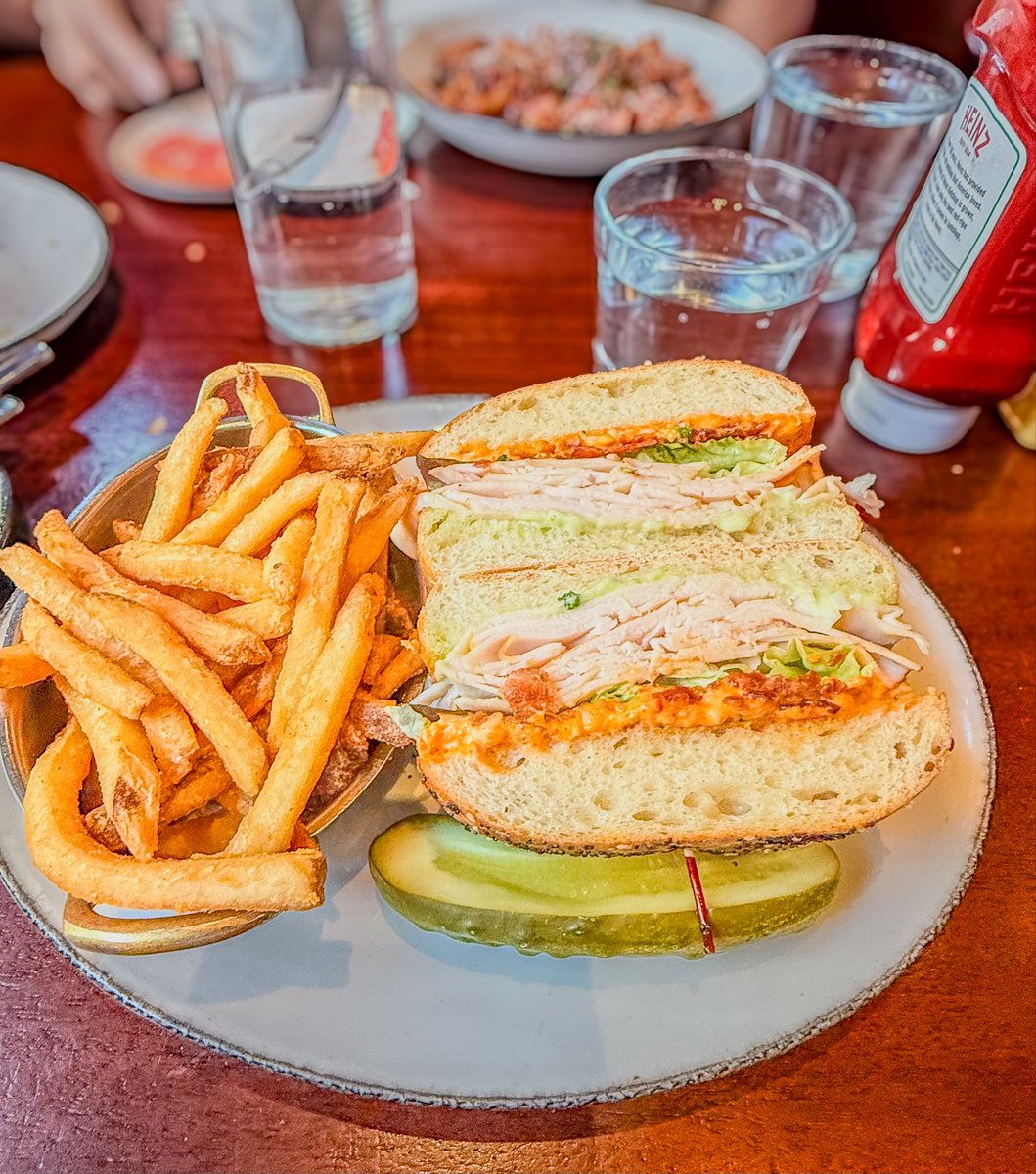 CrystalStayCool's tweet photo. Roasted Turkey Sandwich at The Hamilton in Washington D.C. ๐ฅชโจ
Pimento cheese, crispy bacon, fresh lettuce & scallion aioli on everything ciabatta ๐ฅ๐ง๐ฟ
Hands down one of the best Iโve had; huge, flavorful, and so satisfying! ๐๐๐ฅ
#WashingtonDC #FoodieFinds #EatLocal #DCeats #TrendingEats