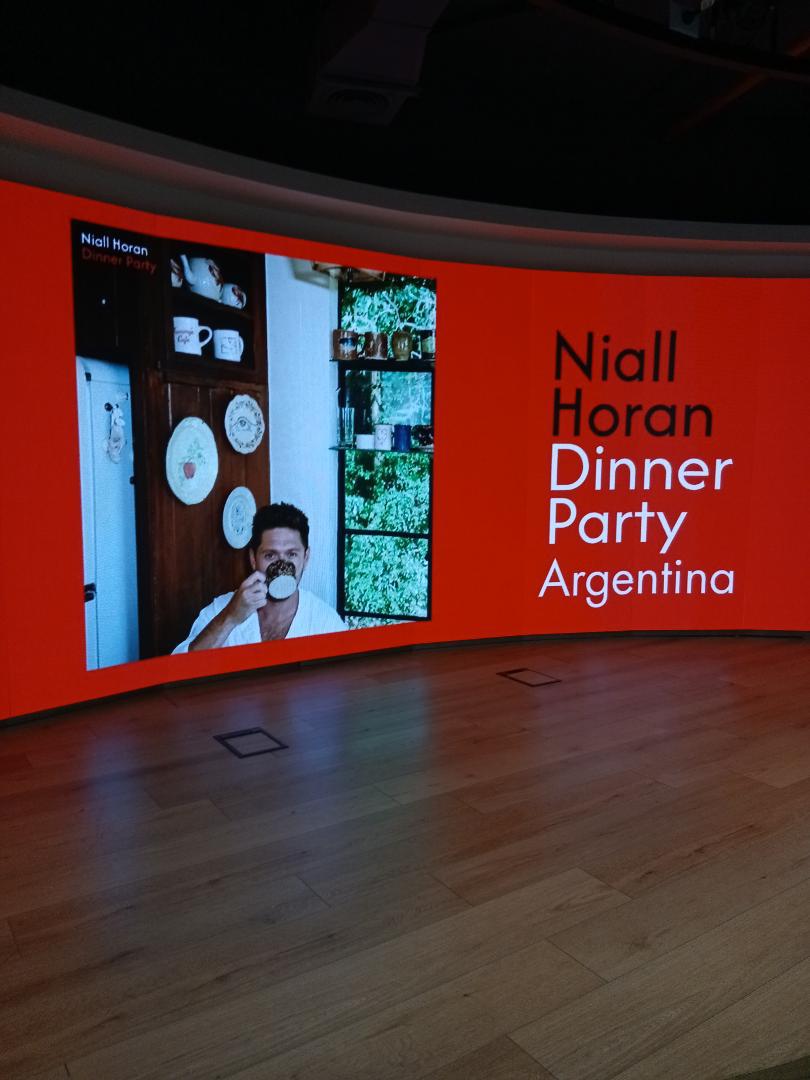 NiallArgentina's tweet photo. Les compartimos algunas fotos de lo que fue el listening party de Dinner Party en Argentina 🍽️🇦🇷

© @AgusBrizuela13 https://t.co/vY4JpSUJ5m