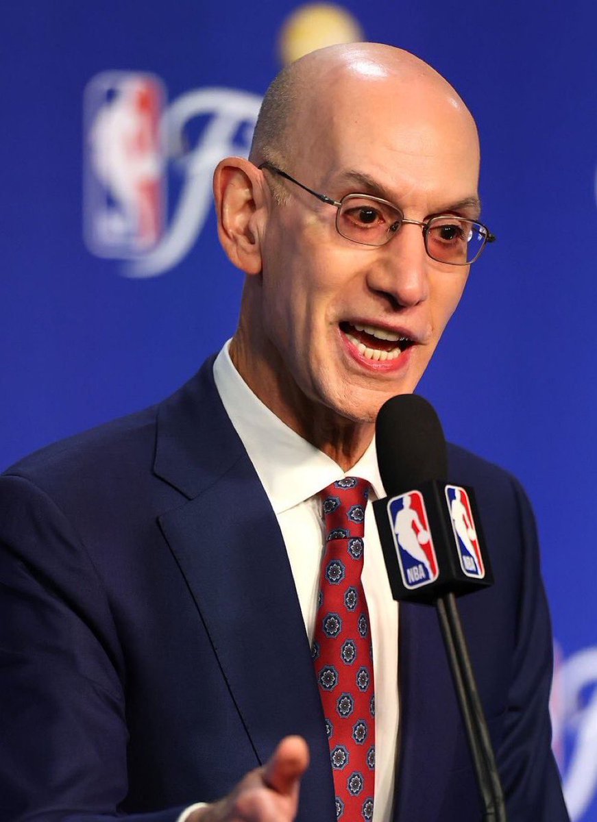 ForgiatoBlow47's tweet photo. Adam Silver says he’s thrilled that Donald Trump is attending Game 3 of the NBA Finals 

“President Trump is very much a New Yorker. I’m thrilled another New Yorker wants to participate in the enthusiasm and the joy around this Knicks team.” https://t.co/gceS6twp9F