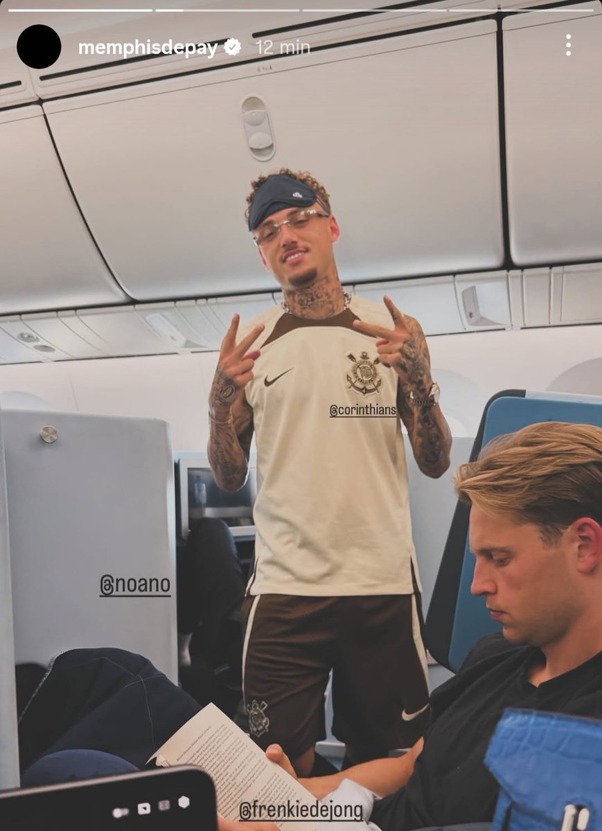 ruanrlx's tweet photo. Enquanto estamos na campanha, o cara segue espalhando CORINTHIANS pelo mundo...

Tem que renovar pra ontem. Ele quer muito.

#RenovemComMemphis https://t.co/rdWQSoNvBM