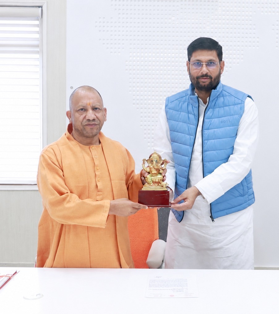 rajeshchbjp's tweet photo. संकल्प से सिद्धि तक की यात्रा को साकार करने वाले, जनविश्वास के प्रतीक, कुशल प्रशासक, कर्मयोगी एवं आधुनिक उत्तर प्रदेश के शिल्पकार माननीय मुख्यमंत्री श्री @myogiadityanath जी को जन्मदिवस की हार्दिक बधाई एवं शुभकामनाएँ।

प्रभु श्रीराम जी से प्रार्थना है कि आप सदैव स्वस्थ, यशस्वी एवं ऊर्जावान रहें तथा आपका मार्गदर्शन प्रदेश को नई सफलताओं की ओर अग्रसर करता रहे।