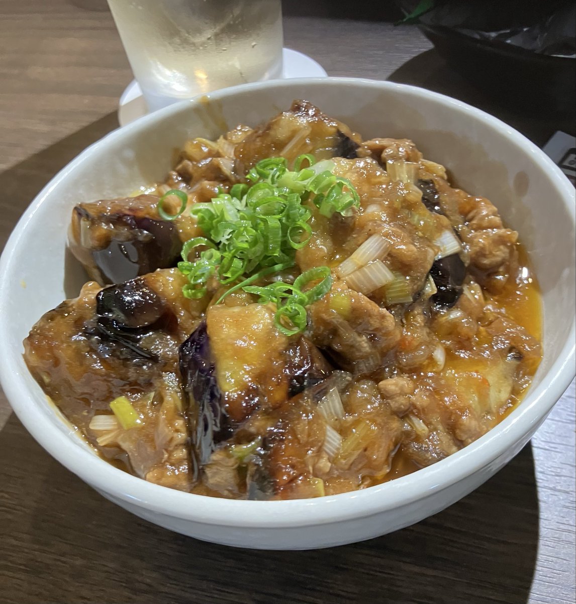 bdgajm's tweet photo. めっちゃ美味しい麻婆茄子&amp;鐡ハイ(キンミヤ✖️炭酸)で疲れが吹き飛んだ〜。さゆ姉、今週5連勤お疲れ様です！
#れんてつかふぇ https://t.co/Eh48b5Xvpn