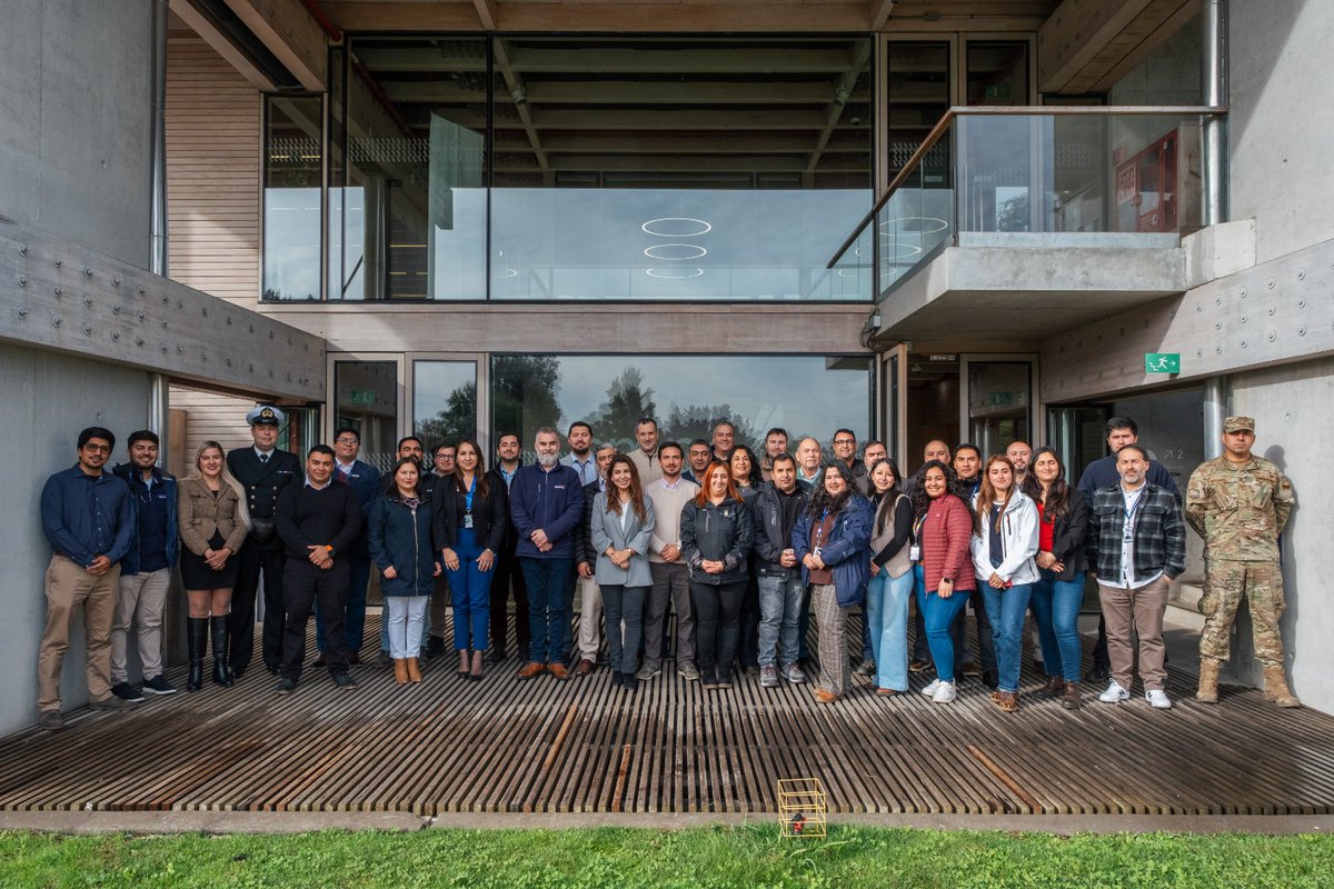 senapredbiobio's tweet photo. Funcionarios municipales de 13 equipos comunales #GRD de la Provincia del #Biobío se capacitaron en Meteorología Básica e Hidrología Aplicada. Esta es una instancia de fortalecimiento de las capacidades técnicas de los Encargados Comunales #GRD provinciales. #InviernoPreparado https://t.co/DJkO9vZjk4