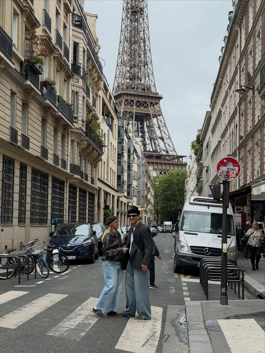 Daniresiste's tweet photo. F O T A Z A 
🇫🇷🗼🤍 https://t.co/vm2D9raELe