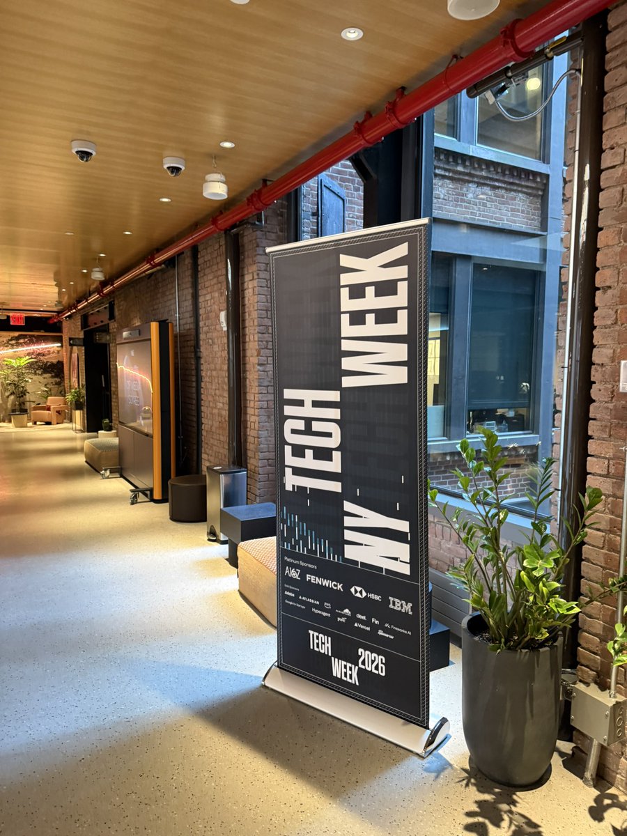 ricefield's tweet photo. OH at #NYTechWeek 

“Oh so is it like a markdown file injected intravenously?” https://t.co/H5xwJIK0uV