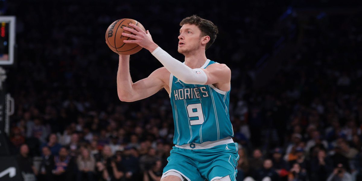 RookieWire's tweet photo. Drew Peterson struggled in six games for the Hornets during the 2025-26 season, finishing the year with the G-League affiliate of the Detroit Pistons.

📸 Vincent Carchietta, Vincent Carchietta-Imagn Images https://t.co/WEtZHgqmCb https://t.co/qmTVuYCRqp