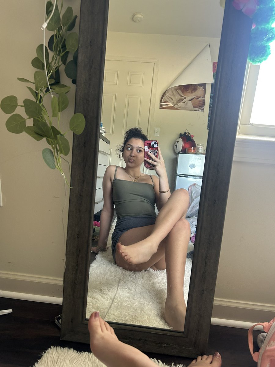rubyfingoddess's tweet photo. show me you’re worth my time, but let your wallet do the talking https://t.co/lKuh9vWGOQ