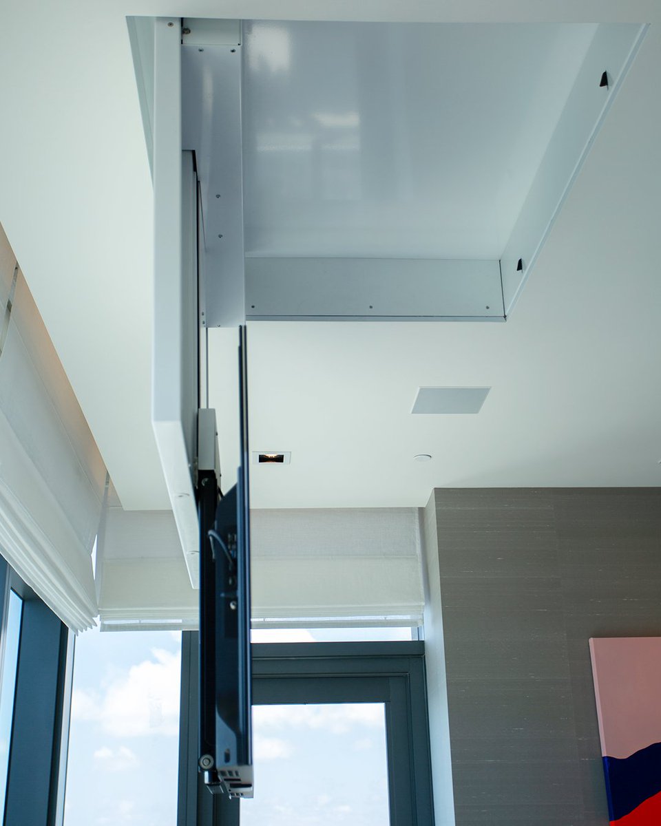 AcouArch's tweet photo. Clean lines. Uninterrupted spaces. 

Hidden screens, revealed only when needed and protected when not. 

For us, technology should step back when not in use.

#AcousticArchitects #SmartLiving https://t.co/qJcCk2SB1y