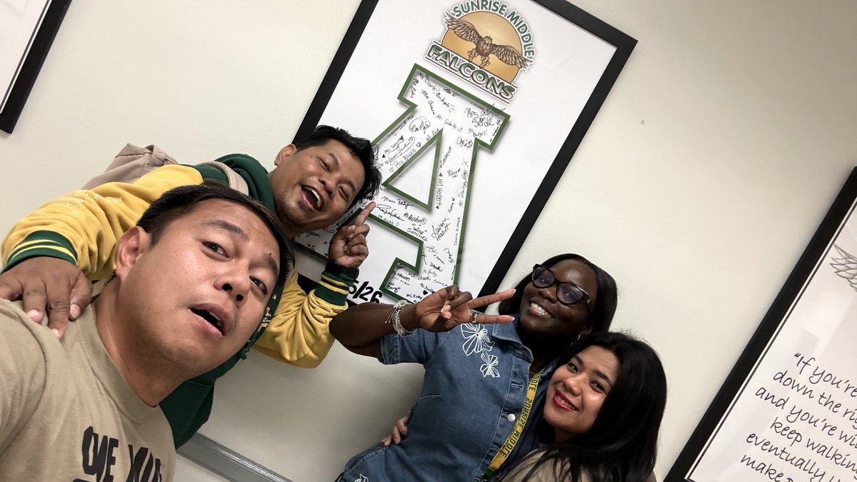 Ms_Everything09's tweet photo. Happy and Proud to be an A School…💙⭐  with Ms. Austin, the firm but gentle intern principal of Sunrise Middle School… https://t.co/B8SFW1f9Jp