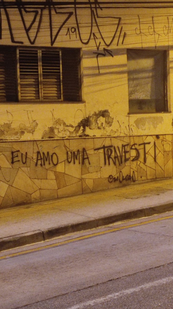 mulherbiologica's tweet photo. ai vidas eu amo tanto ser travesti, amo tanto minhas irmãs travestys, amo nossa comunidade

EU AMO UMA TRAVESTI https://t.co/kSNyxPyJg4